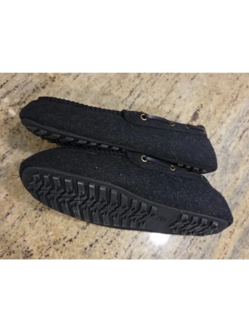 True Religion Moccasins Men's Size L 11/12 Black Red House Slippers Fur Lined